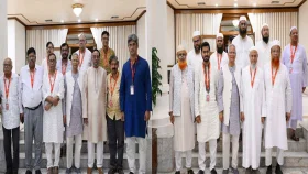 ড. ইউনূসেই আস্থা দলগুলোর, শক্ত হাতে হাল ধরার আহ্বান