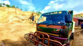 রোহিঙ্গা ক্যাম্পে পাহাড় ধসের শঙ্কা