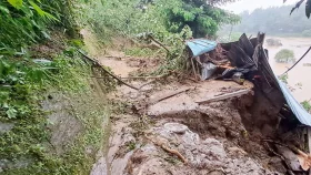 চট্টগ্রামসহ পাঁচ পাহাড়ি জেলায় ভূমিধসের শঙ্কা