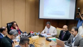 কয়েকটি ইসলামী ব্যাংক সরকারের নিয়ন্ত্রণে আসছে: গভর্নর