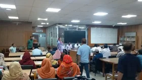 সচিবালয়ে এক ঘণ্টার কর্মবিরতিতে কর্মচারীরা