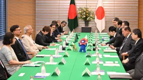 প্রধান উপদেষ্টার সঙ্গে জাপানের প্রধানমন্ত্রীর বৈঠকে ৬ সমঝোতা স্মারক সই