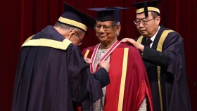 প্রধান উপদেষ্টাকে ডক্টরেট ডিগ্রি দিলো সোকা বিশ্ববিদ্যালয়