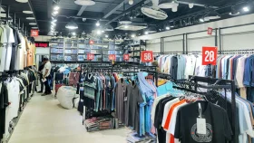 শপিংমলগুলো ফাঁকা, ঈদের নতুন পোশাক বিক্রিতে ভাটা