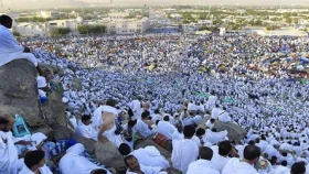 এবার হজের খুতবা বাংলায় অনুবাদ করবেন যারা