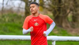 বাংলাদেশি পাসপোর্ট পেলেন কিউবা মিচেল