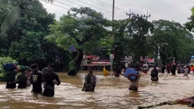 বাড়ছে ৮ নদীর পানি, যেসব জেলায় বন্যা পরিস্থিতি অবনতির শঙ্কা