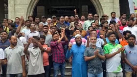 ইশরাক-ইশরাক স্লোগানে উত্তাল নগর ভবন, আজও বন্ধ সেবা