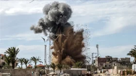 ঈদের আগ মুহূর্তে গাজায় ইসরায়েলি বিমান হামলা, নিহত ৭০