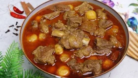 ঈদে মাংস খাবেন কতটুকু, সমস্যা হলে যা করবেন