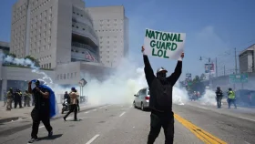 ট্রাম্পের ন্যাশনাল গার্ড মোতায়েন ‘অবৈধ’: ক্যালিফোর্নিয়ার গভর্নর