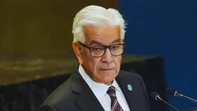 আমরা ইরানের পাশে আছি: পাকিস্তানের প্রতিরক্ষামন্ত্রী