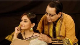 বাবাহীন ‘বাবা দিবস’ কষ্টে কাটে বুলবুল কন্যা ঐন্দ্রিলার