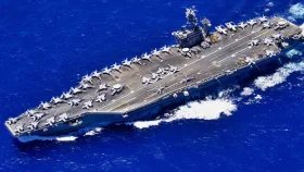 দক্ষিণ চীন সাগর ছেড়ে মধ্যপ্রাচ্যের পথে মার্কিন বিমানবাহী রণতরী!