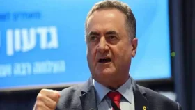 ইরানে আরও শক্তিশালী হামলার নির্দেশ ইসরায়েলি প্রতিরক্ষামন্ত্রীর