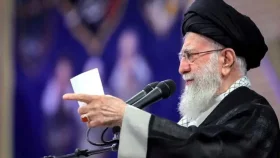 আগ্রাসনের কাছে নতি স্বীকার করবে না ইরান: খামেনি