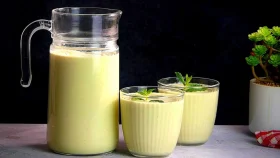 গরমে ভারী খাবারের পর শরীর ঠান্ডা করবে ঘরোয়া বোরহানি