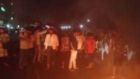 কুষ্টিয়ায় জুলাই নিয়ে পুলিশ সদস্যের &lsquo;আপত্তিকর&rsquo; পোস্ট, প্রতিবাদে সড়ক অবরোধ