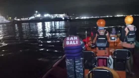 ইন্দোনেশিয়ায় ফেরিডুবি, ৪৩ যাত্রী নিখোঁজ
