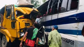 পাবনায় বাস-ট্রাক সংঘর্ষে নিহত ৩, আহত ১০