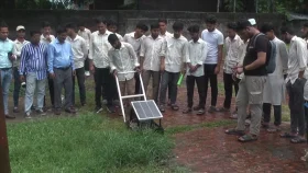 বরিশালে বিদ্যুৎ-সাশ্রয়ী ঘাস কাটার মেশিন উদ্ভাবন