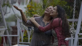 বর্ষাকালে ১০ উপায়ে চুল রাখুন স্বাস্থ্যোজ্জ্বল