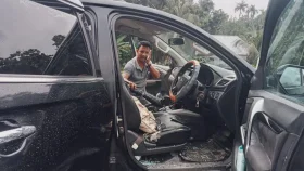 গোপালগঞ্জে এবার ইউএনওর গাড়ি বহরে হামলা