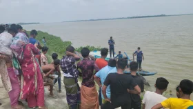 নরসিংদীর মেঘনা নদী থেকে অজ্ঞাত যুবকের মরদেহ উদ্ধার