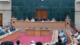 ডাকসু নির্বাচন ঘিরে সরব ঢাবি শিক্ষার্থীরা