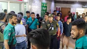 বার্ন ইনস্টিটিউটে ভিড়, স্বজনদের চাপ সামলাতে হিমশিম খাচ্ছে পুলিশ-আনসার