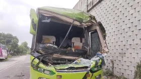 ঢাকা-ভাঙ্গা এক্সপ্রেসওয়েতে ত্রিমুখী সংঘর্ষে নিহত ২, আহত ১০