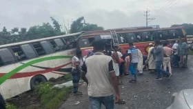 ফরিদপুরে দুই বাসের সংঘর্ষে নিহত ৩, আহত ১২