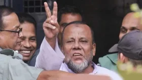 মৃত্যুদণ্ড থেকে খালাস পেলেন সাবেক আওয়ামী লীগ নেতা মোবারক