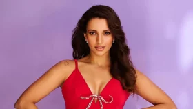 অভিনেত্রীর অন্তরঙ্গ দৃশ্য নিয়ে টেনশনে পড়েন তার বোন