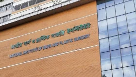 উত্তরায় বিমান বিধ্বস্ত: দগ্ধ ১ জনকে ছাড়পত্র, আশঙ্কাজনক ৩