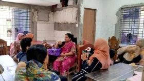 পাবলিক টয়লেটে অফিস স্থানান্তর, ক্ষোভে দলিল লেখা বন্ধ