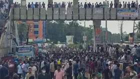 শিক্ষার্থীদের আন্দোলনে যোগ দিয়েছিলেন অভিভাবকরাও