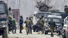 এবার জম্মু-কাশ্মিরে ভারতের ‘অপারেশন আখাল’, নিহত ১