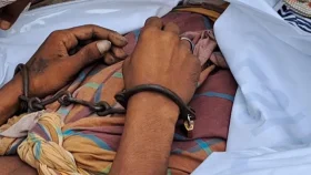 হাত-পায়ে শিকল বাঁধা অবস্থায় যুবকের রহস্যজনক মৃত্যু