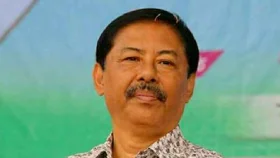 স্ত্রীসহ সাবেক মন্ত্রী বাহাদুরের বিরুদ্ধে দুদকের মামলা