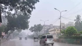 ঢাকায় বৃষ্টি নিয়ে আবহাওয়া অফিসের নতুন বার্তা