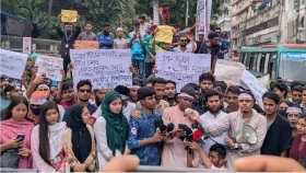 তিন দাবিতে সাত কলেজ শিক্ষার্থীদের আল্টিমেটাম