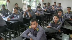 মাইলস্টোনে ক্লাস শুরু