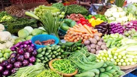 টানা বৃষ্টিতে সরবরাহ কমায় বেড়েছে সবজির দাম