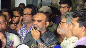 ঢাবি হলে রাজনীতি নিষিদ্ধ