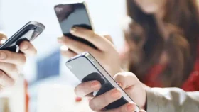 ফোনে কেউ নজরদারি করছে কিনা, বুঝবেন যেভাবে