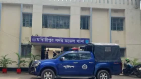 চোর সন্দেহে ৩ জনকে গণপিটুনি, চোখ তুলে ফেলার চেষ্টা