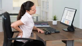 দীর্ঘ সময় কম্পিউটারের সামনে বসে থাকায় রয়েছে স্বস্থ্যঝুঁকি