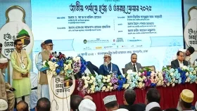 হজ কার্যক্রমে ঘুষ নিলে ফাঁসিতে ঝুলানো হবে: ধর্ম উপদেষ্টা