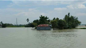 বিপৎসীমার ওপরে তিস্তার পানি, খুলে দেওয়া হলো জলকপাট
